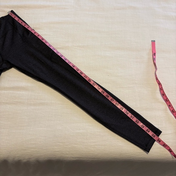 Lululemon Speed Up Tight *28” SIZE 6 - Picture 16 of 16